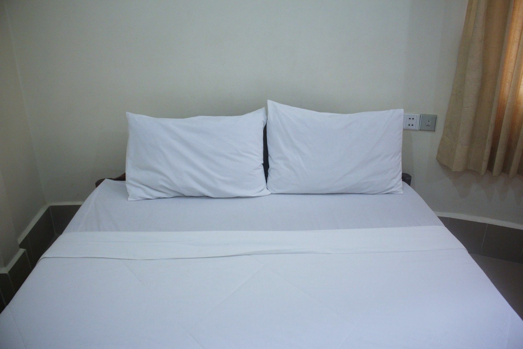 באטאמבנג Shang Hai Guesthouse מראה חיצוני תמונה