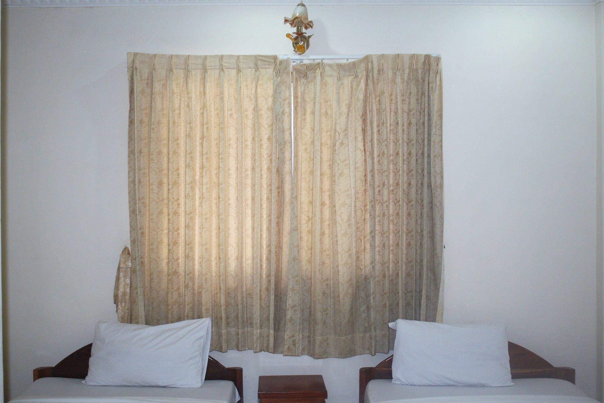 באטאמבנג Shang Hai Guesthouse מראה חיצוני תמונה